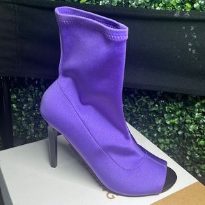 *BRAND NEW* NEVER WORN Purple Ankle Booties